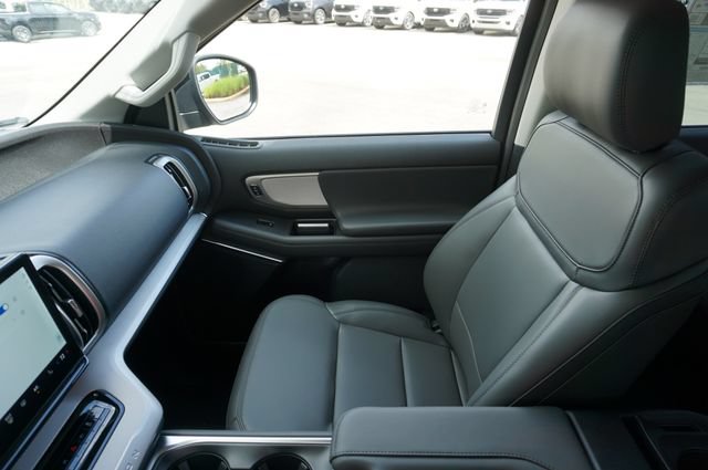New 2027 Ford Expedition Active RWD image 35