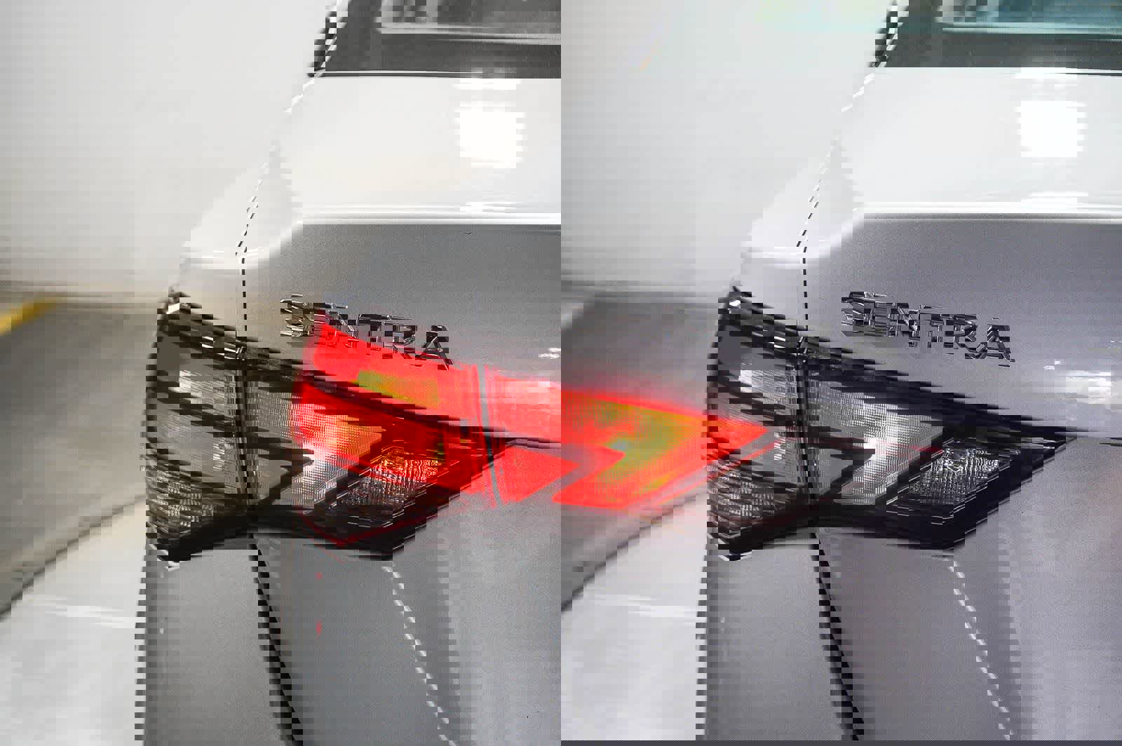 Used 2021 Nissan Sentra SV image 11