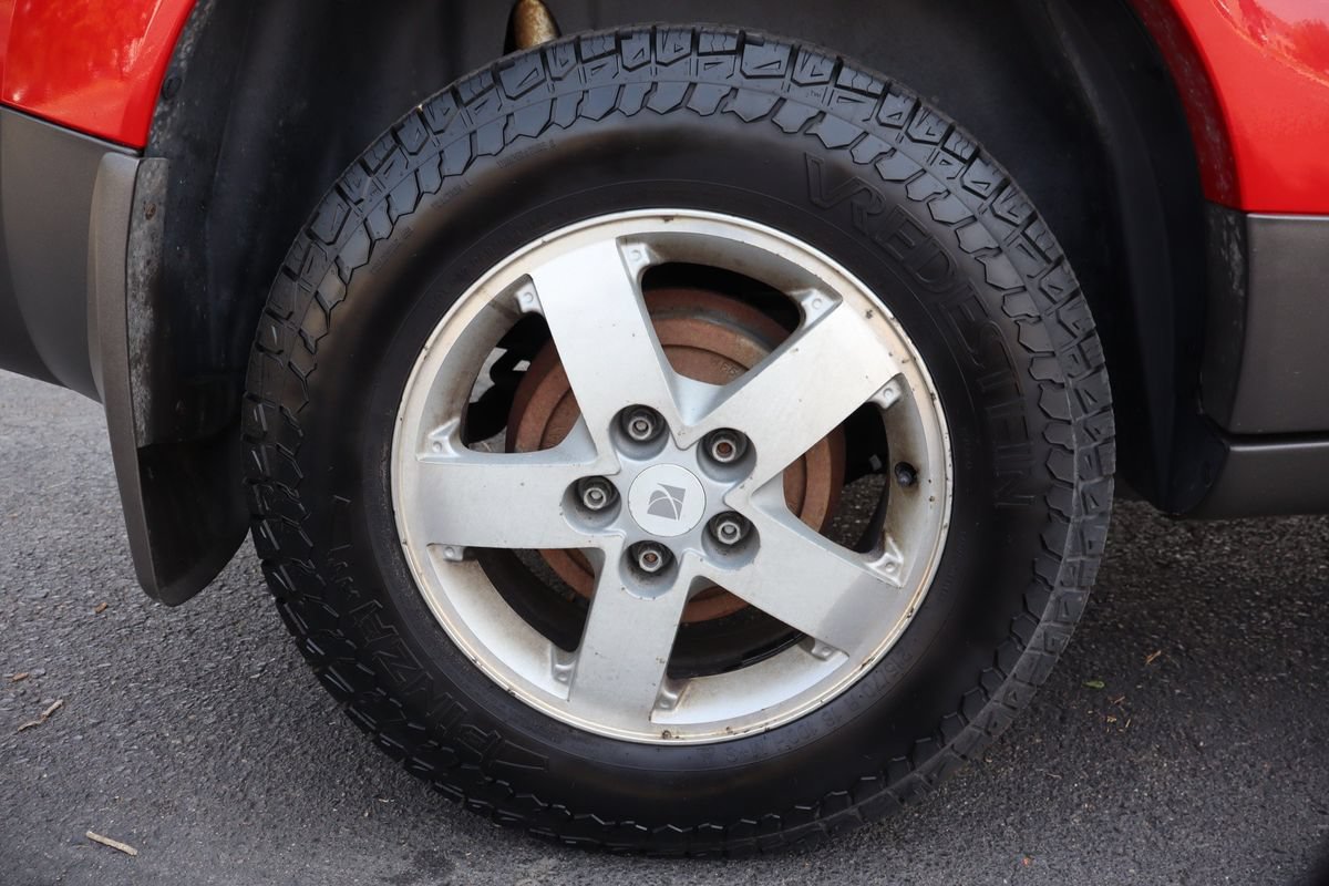 Used 2005 Saturn Vue 2WD w/ Sport Plus Pkg image 40