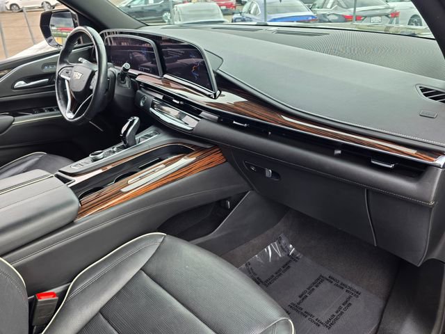Used 2023 Cadillac Escalade Premium Luxury image 9