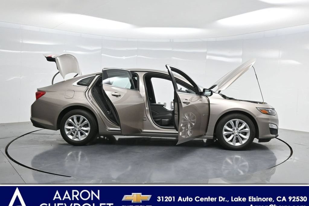 Used 2024 Chevrolet Malibu LT FWD image 3
