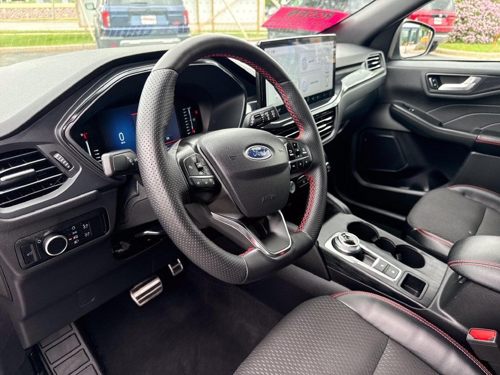 Used 2023 Ford Escape ST-Line w/ Tech Pack #1 AWD/4WD image 14