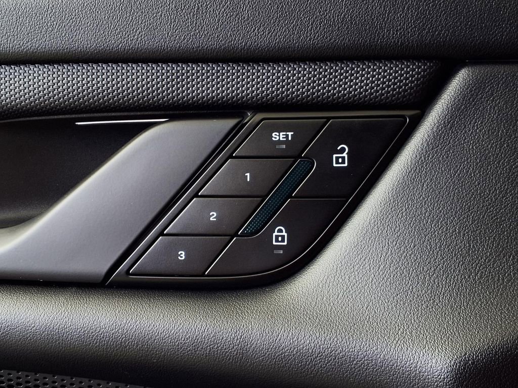 Used 2023 Porsche Taycan 4 Cross Turismo image 21