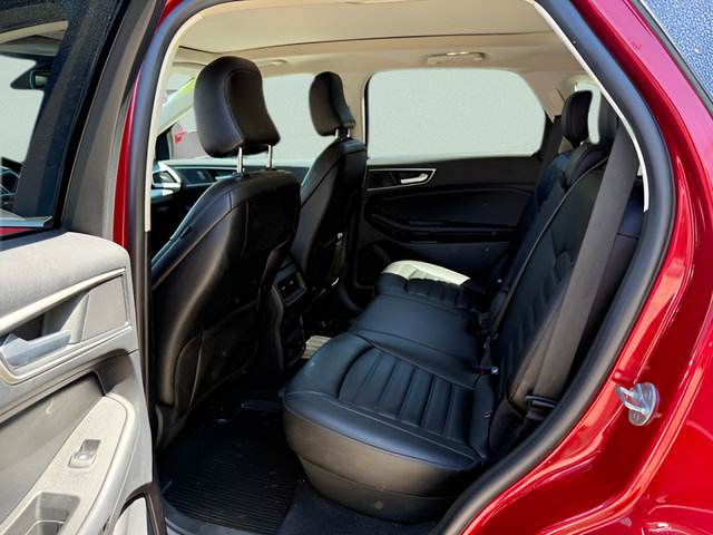 Used 2021 Ford Edge SEL w/ Convenience Package AWD/4WD image 5