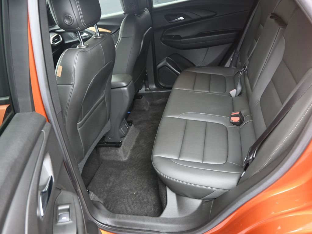 Used 2023 Chevrolet TrailBlazer ACTIV w/ Sun and Liftgate Package image 11