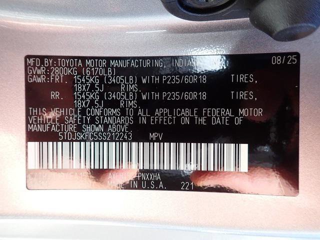 Certified 2025 Toyota Sienna XLE image 23