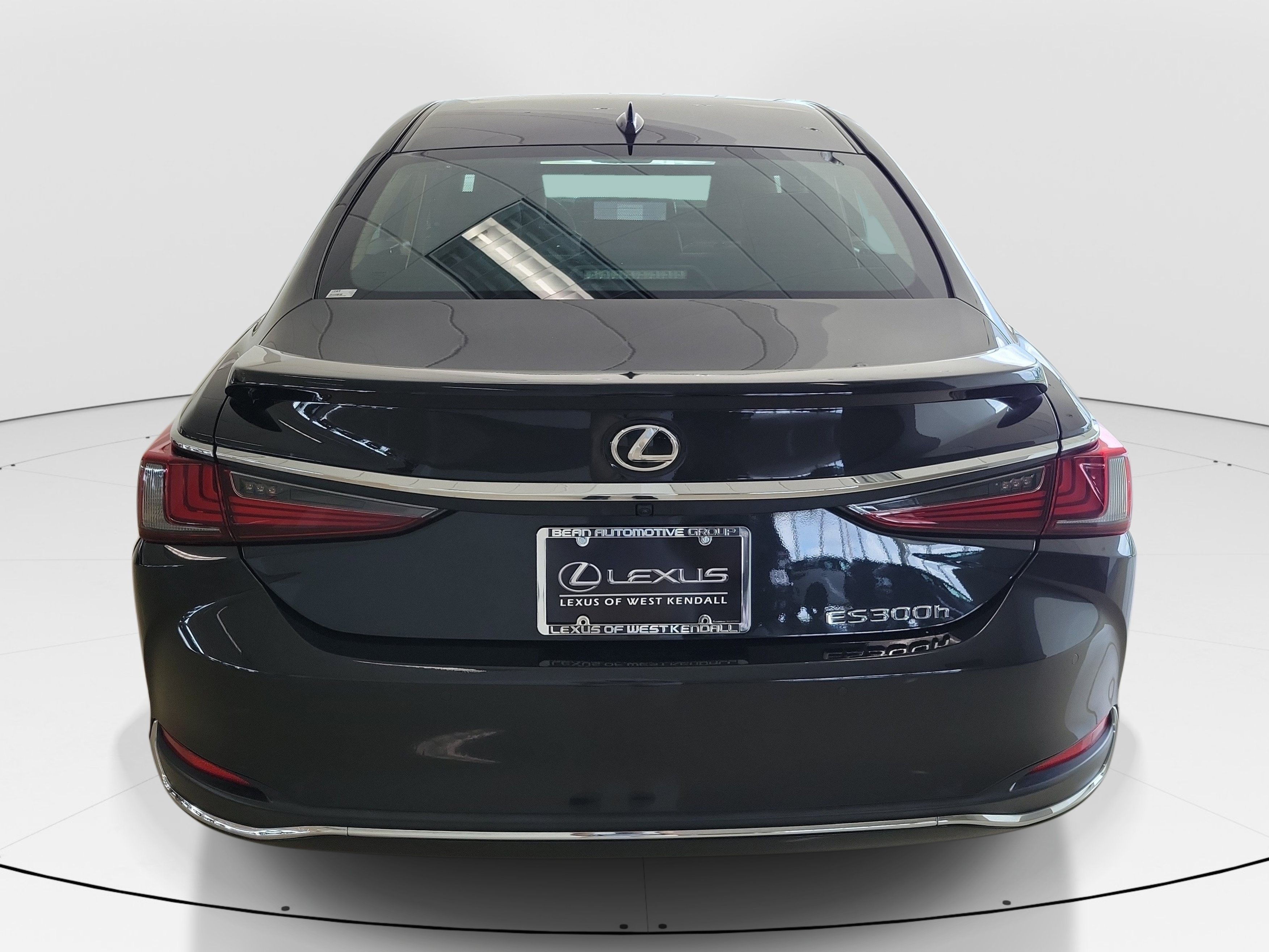 Used 2024 Lexus ES 300h w/ Technology Package FWD image 6