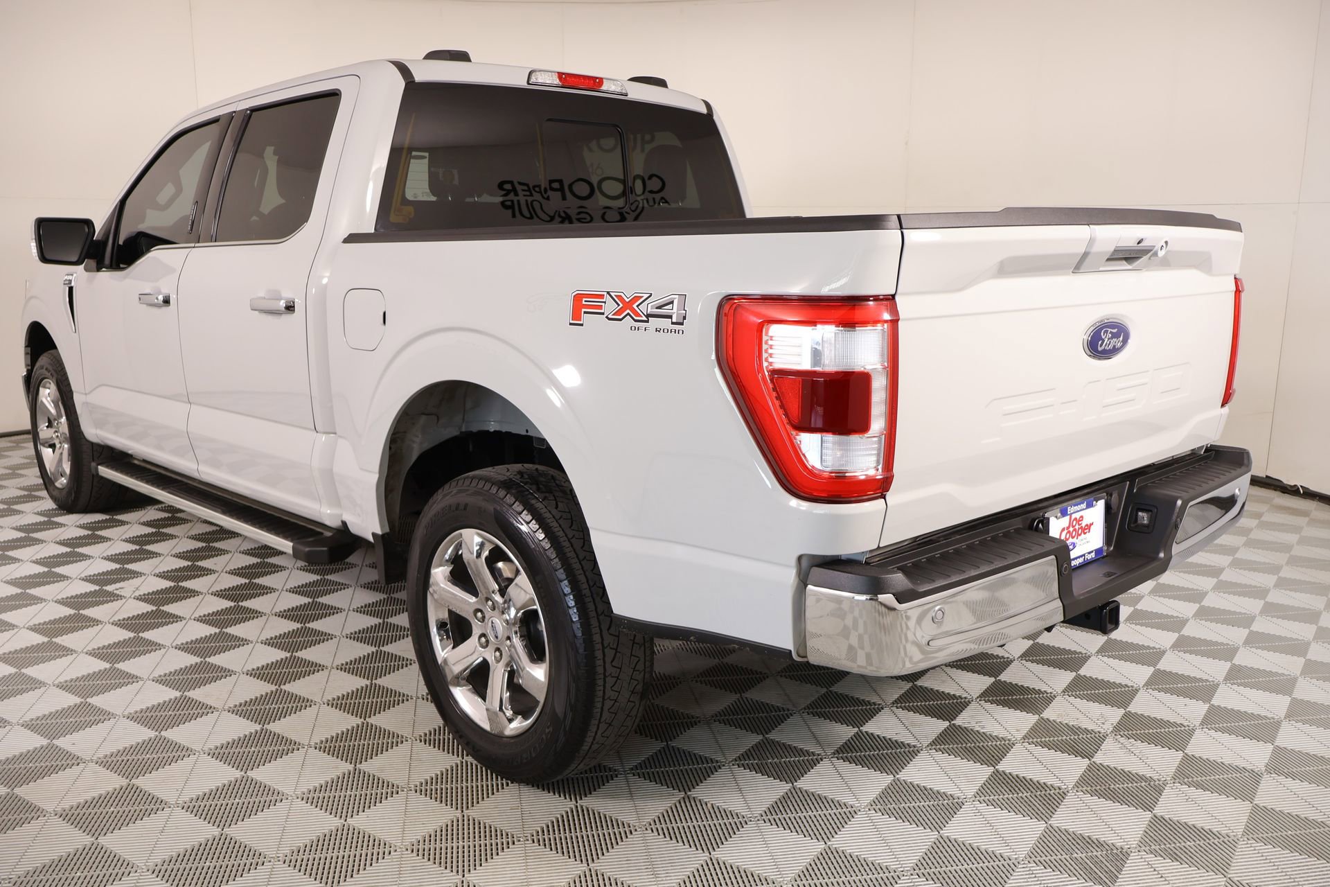 Used 2023 Ford F150 Lariat w/ FX4 Off-Road Package image 25