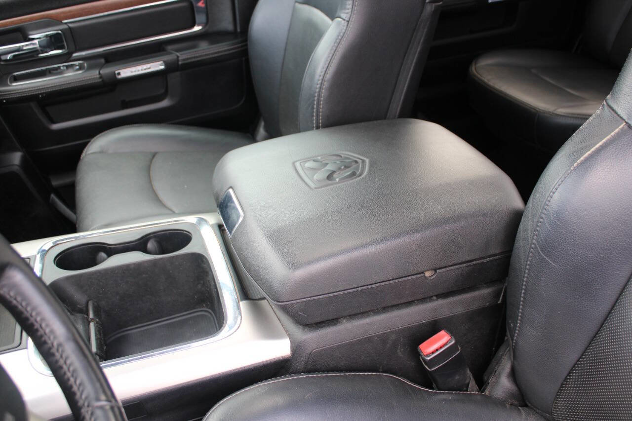 Used 2016 RAM 2500 Laramie w/ Sport Appearance Group image 32