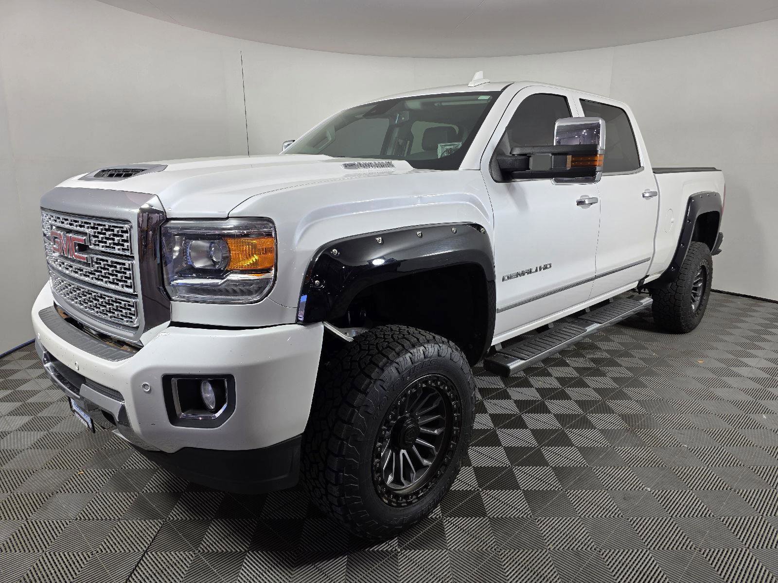 Used 2019 GMC Sierra 2500 Denali w/ Duramax Plus Package