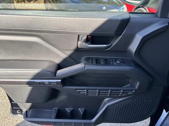 Certified 2025 Toyota Tacoma TRD Off-Road image 7