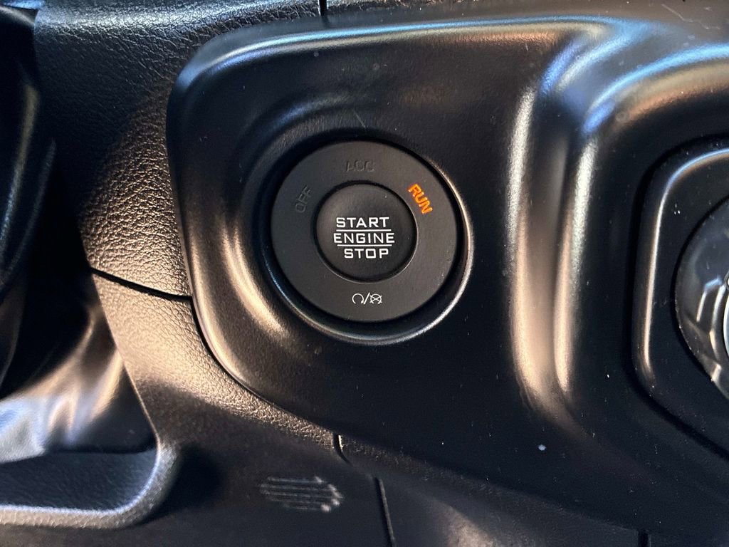 Used 2022 Jeep Wrangler Unlimited Sahara image 27