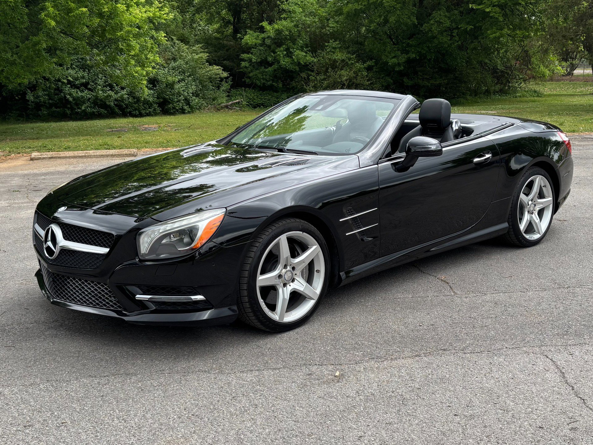 Used 2014 Mercedes-Benz SL 550 image 2