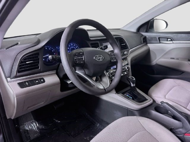 Used 2020 Hyundai Elantra SE FWD image 21