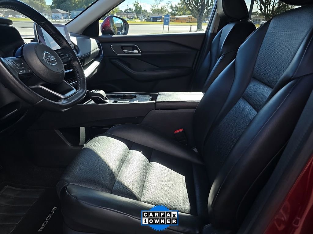 Used 2021 Nissan Rogue SV w/ Premium Package image 8