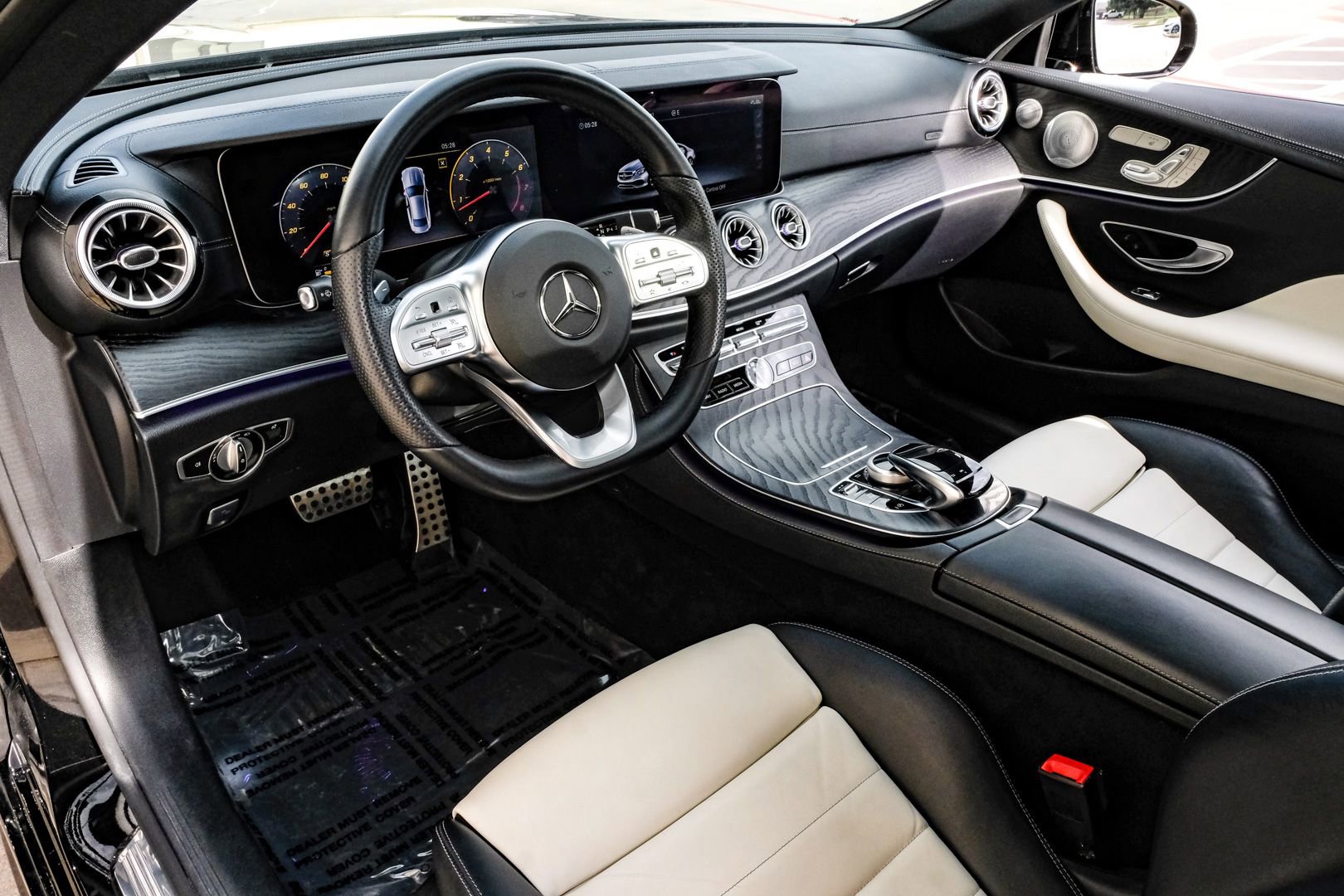 Used 2020 Mercedes-Benz E 450 Coupe image 2