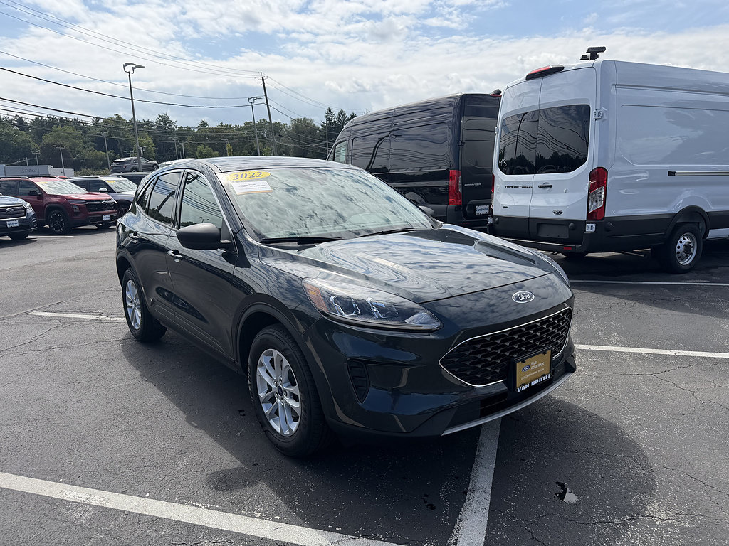 Certified 2022 Ford Escape SE w/ Cold Weather Package AWD/4WD image 8