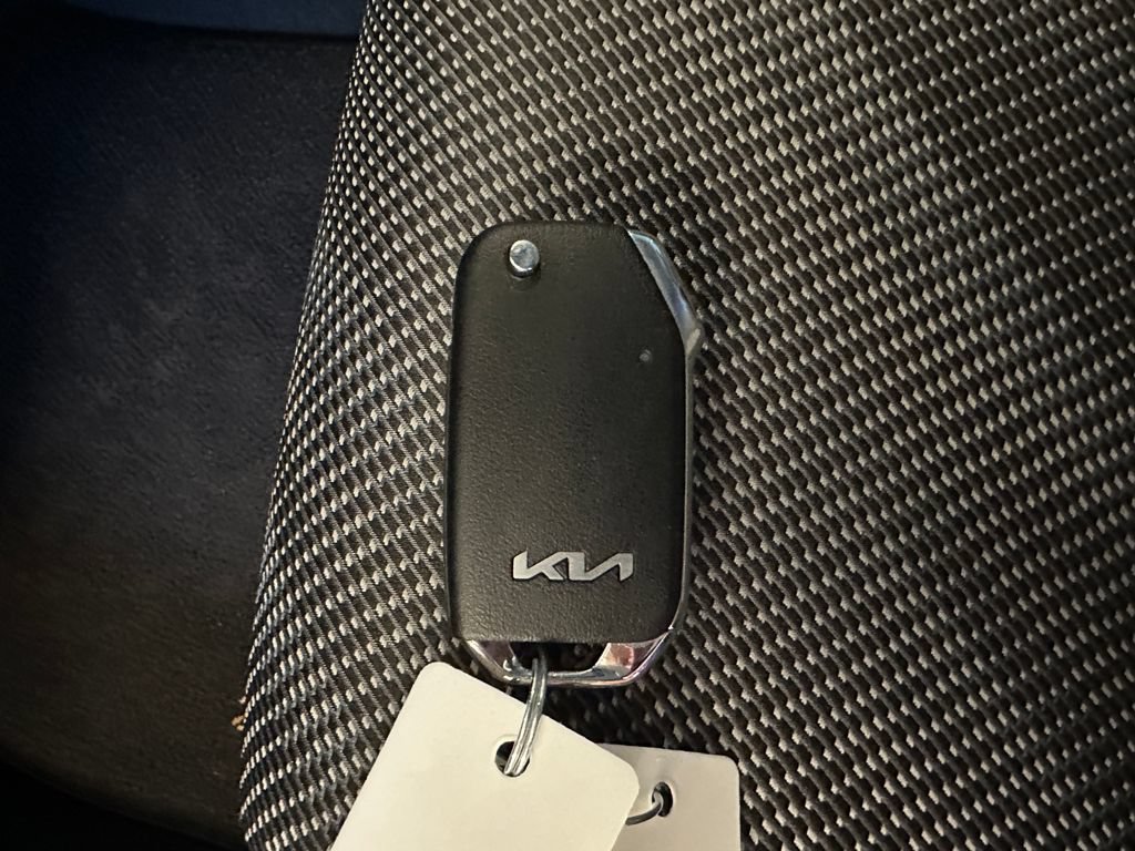 Used 2026 Kia Seltos LX FWD image 17