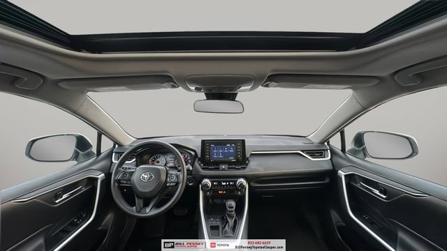 Used 2020 Toyota RAV4 XLE w/ Convenience Package image 10