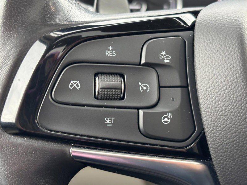 Used 2023 Buick Enclave Essence w/ Experience Buick Package image 18
