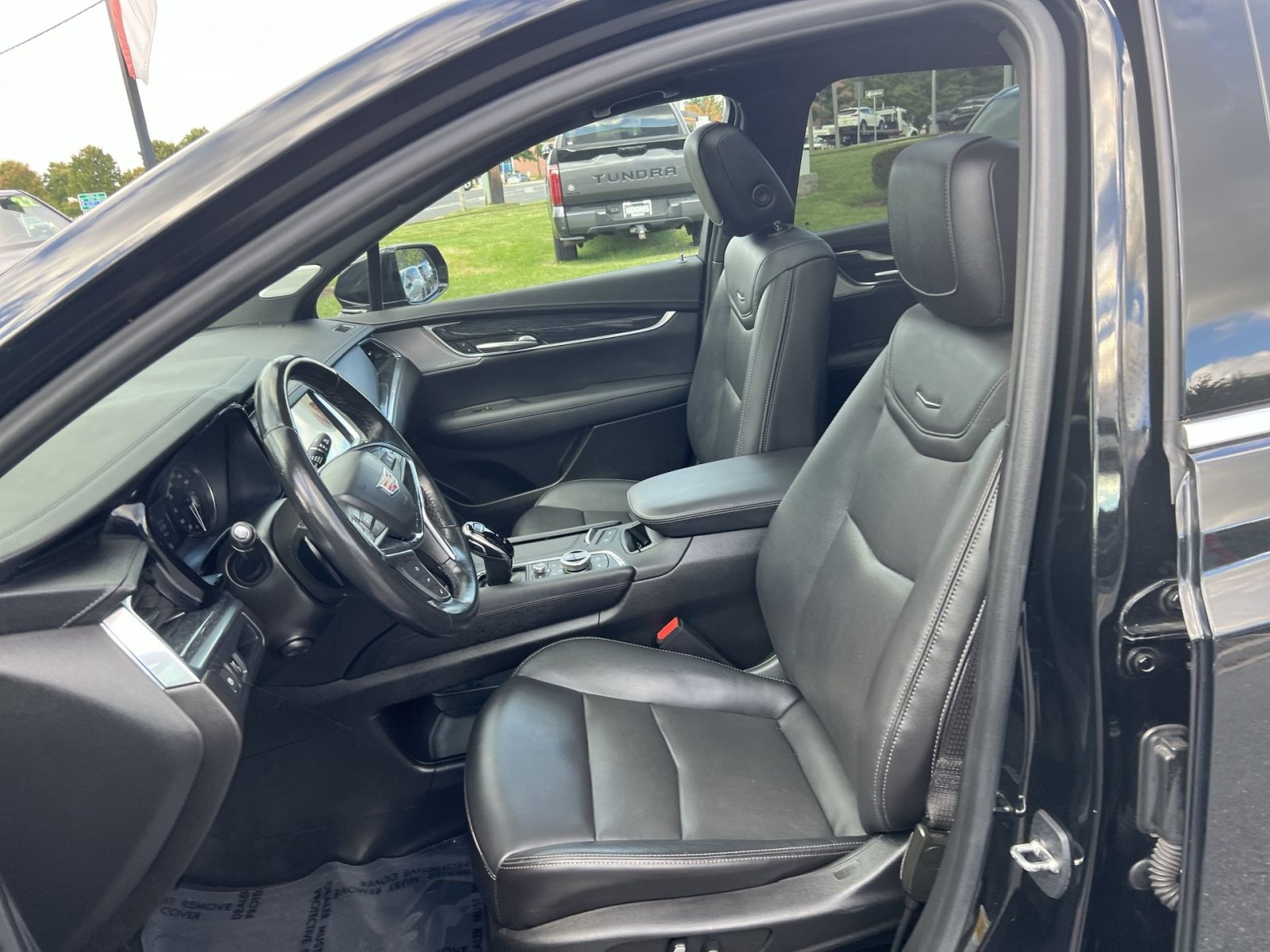Used 2023 Cadillac XT5 Premium Luxury AWD/4WD image 13