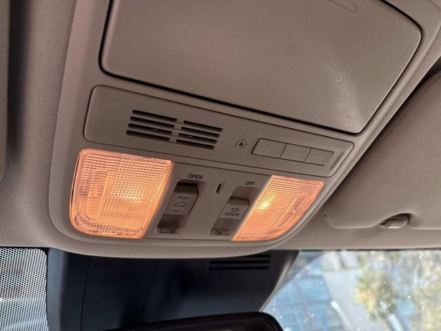 Used 2018 Honda CR-V Touring image 32