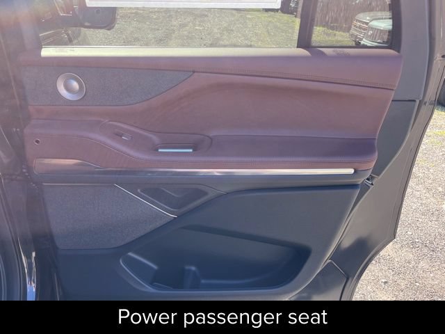 New 2026 Lincoln Navigator L Reserve AWD/4WD image 39