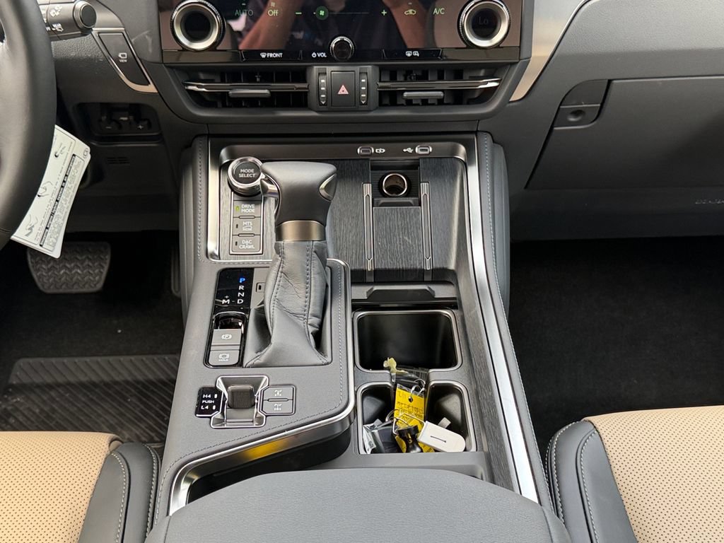 New 2026 Lexus GX 550 AWD/4WD image 16
