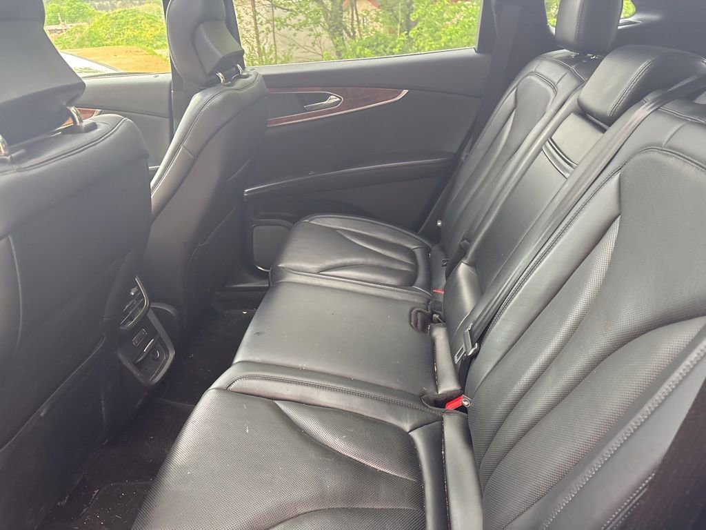 Used 2019 Lincoln Nautilus Reserve image 14