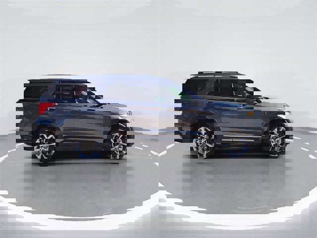 Used 2023 Ford Explorer Platinum w/ Technology Package image 9