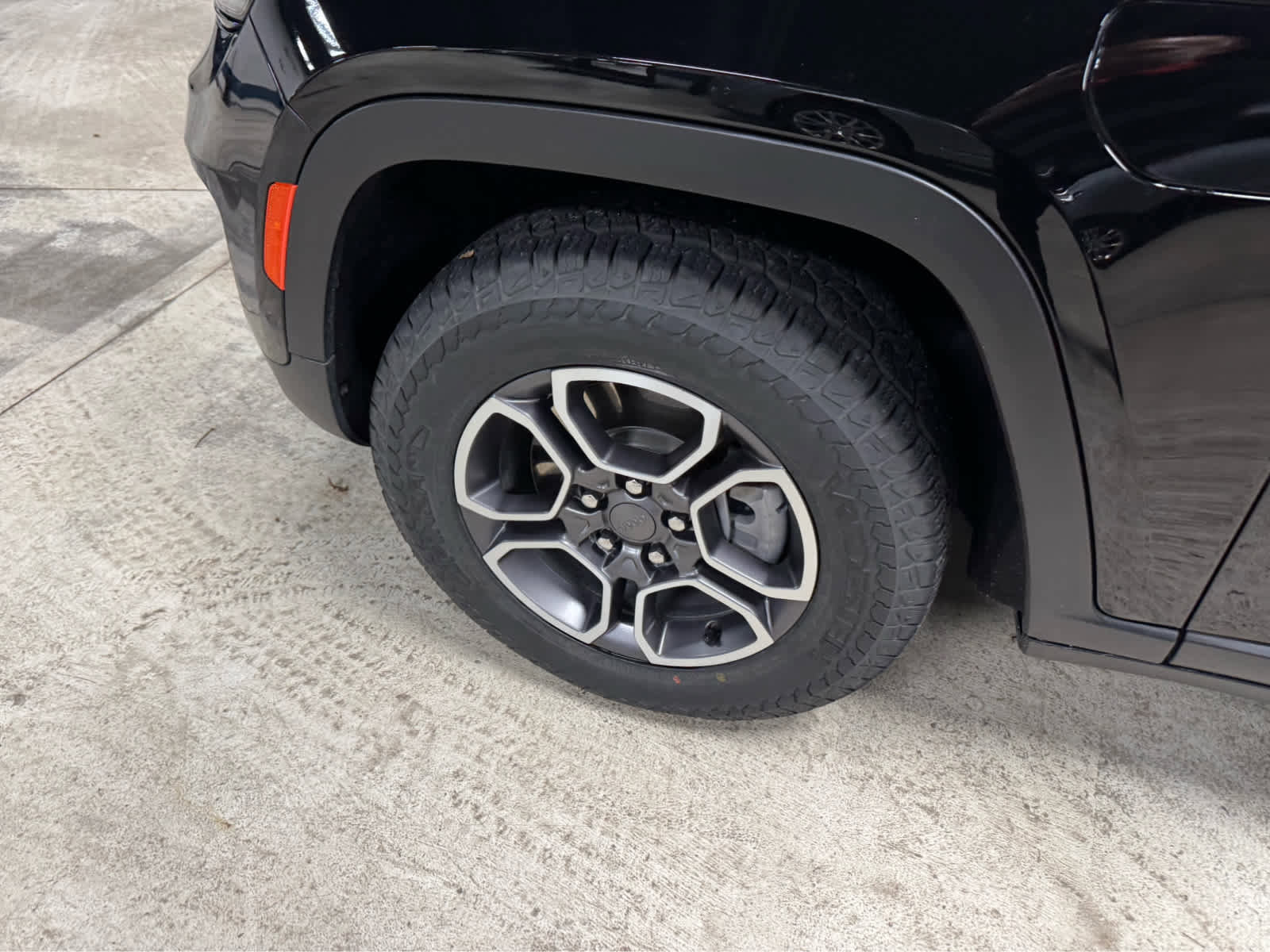 Used 2022 Jeep Grand Cherokee Trailhawk w/ Advanced Protech Group II image 10