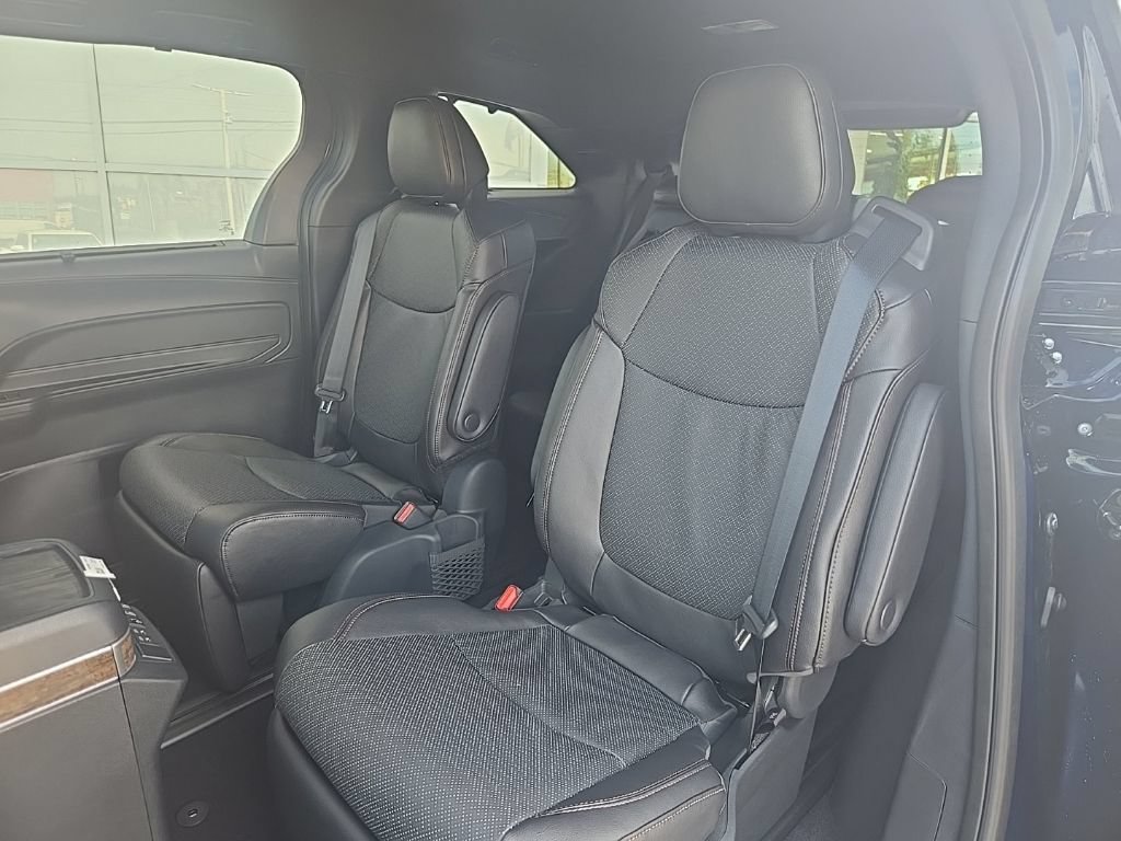 New 2026 Toyota Sienna Platinum AWD/4WD image 27