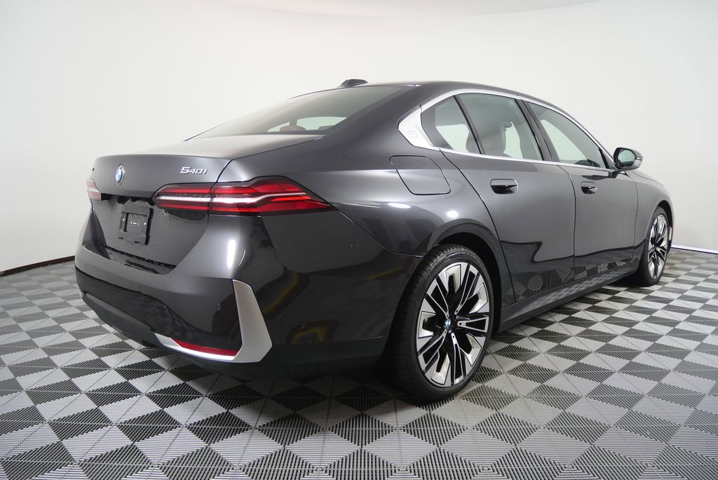 Certified 2025 BMW 540i xDrive image 3