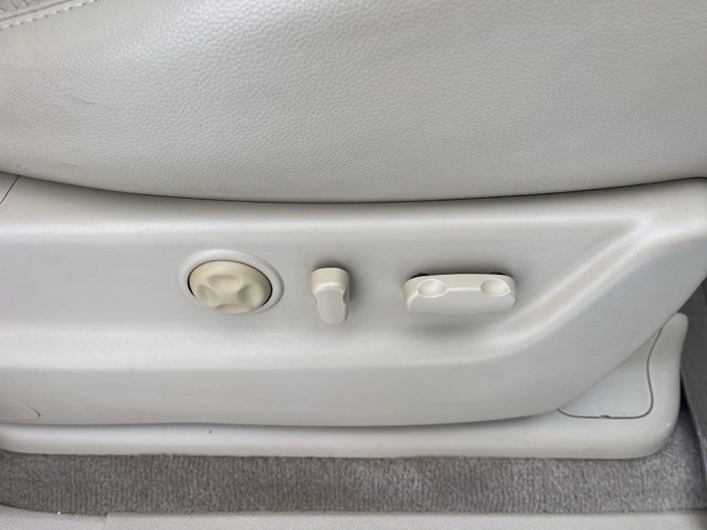 Used 2009 Chevrolet Suburban LTZ image 57