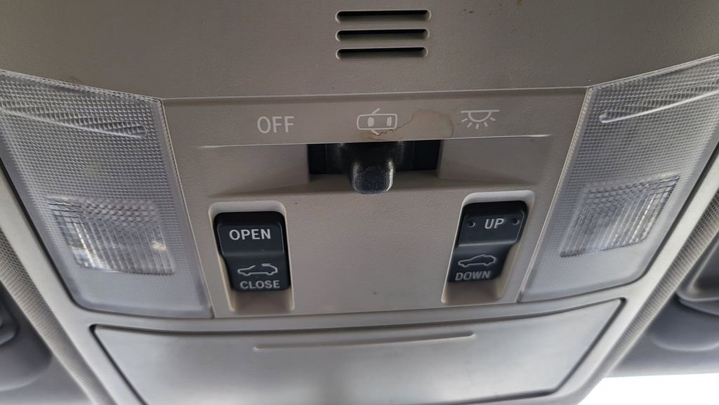 Used 2017 Toyota RAV4 XLE image 33