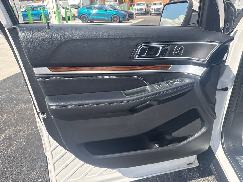 Used 2017 Ford Explorer Limited w/ Equipment Group 301A image 21