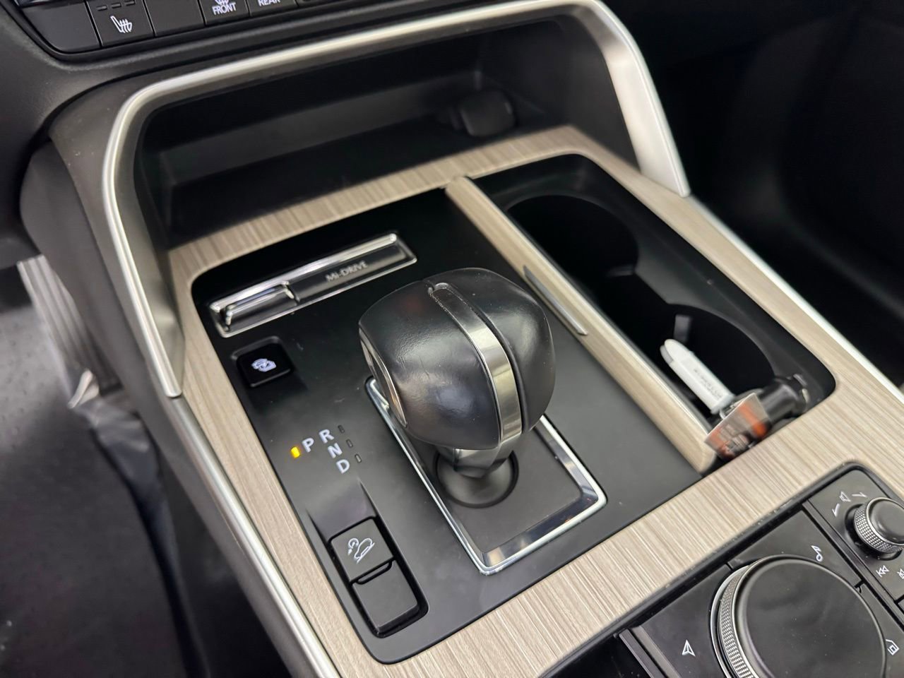 Used 2024 MAZDA CX-90 Plug-In Hybrid w/ Preferred image 18