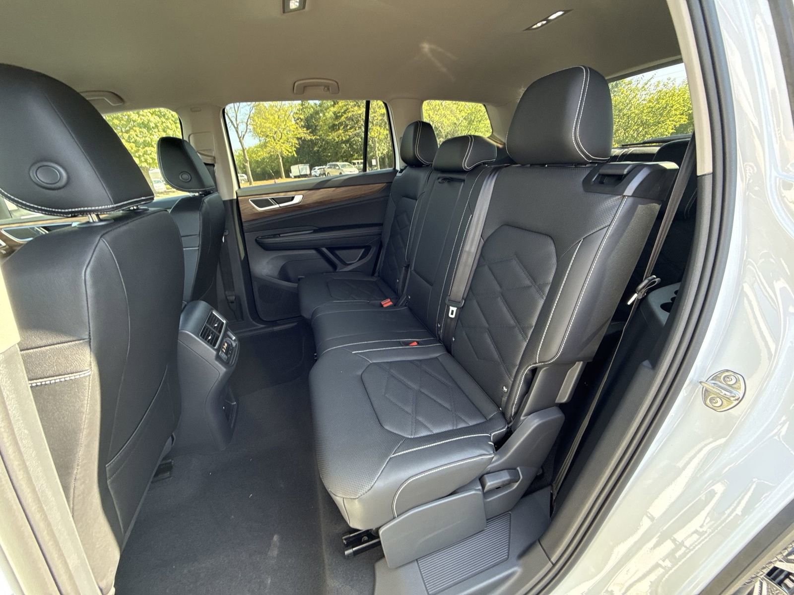 New 2026 Volkswagen Atlas SE image 22