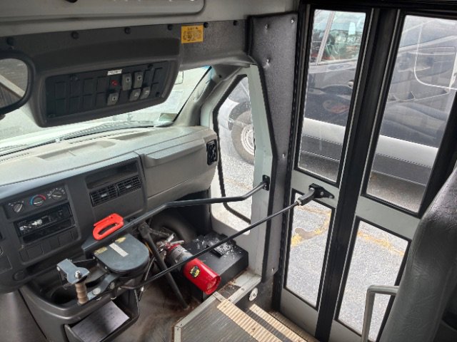 Used 2007 Chevrolet Express 3500 image 17