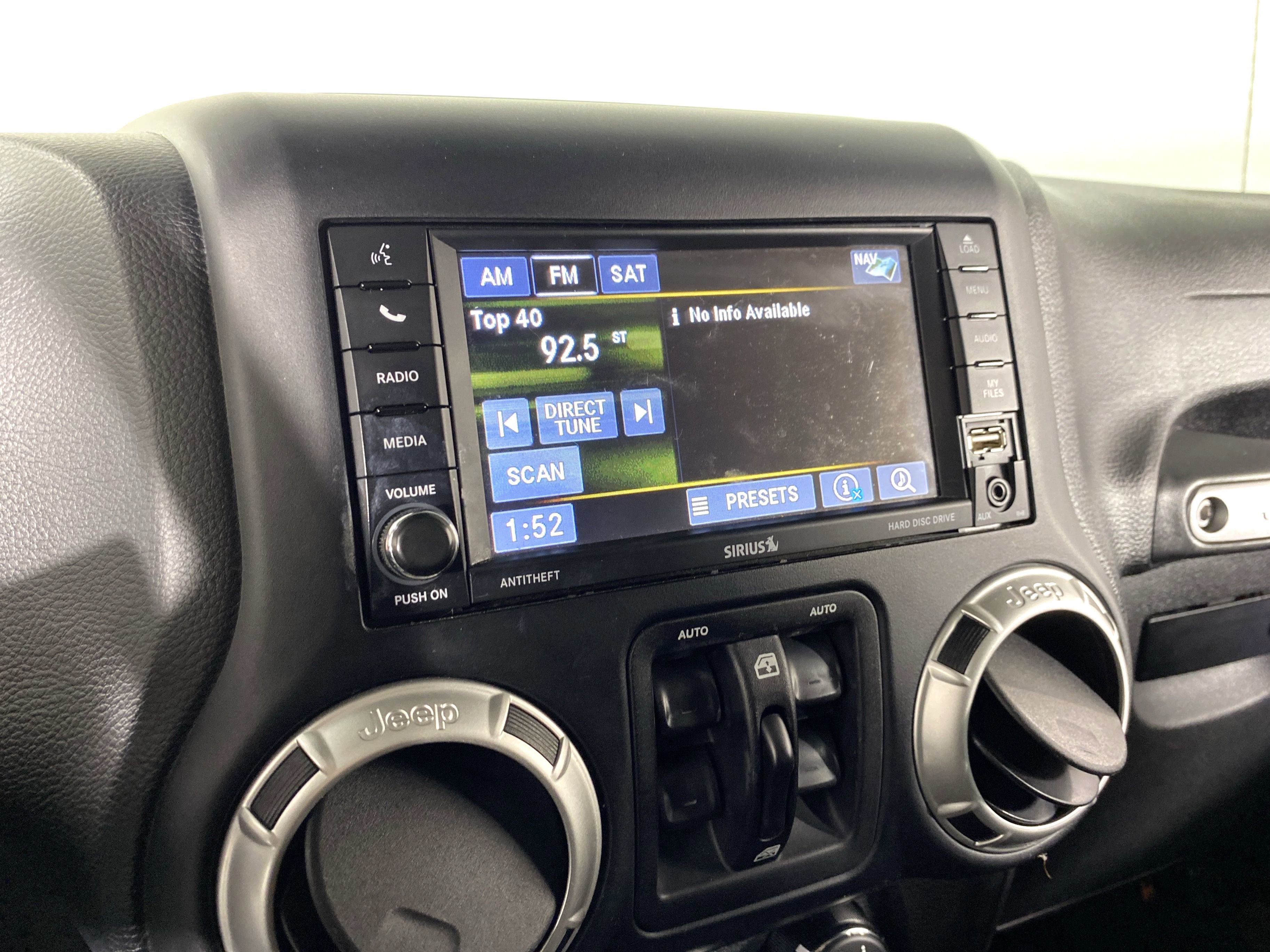 Used 2017 Jeep Wrangler Unlimited Sahara w/ Dual Top Group AWD/4WD image 25