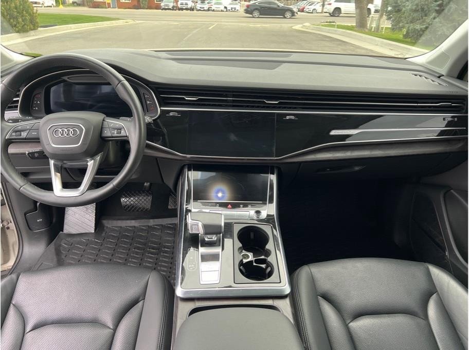 Used 2021 Audi Q7 3.0T Prestige image 13