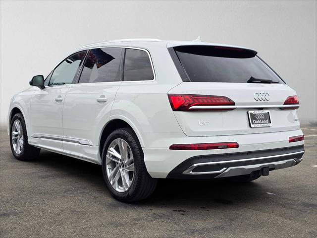 Used 2023 Audi Q7 2.0T Premium w/ Towing Package AWD/4WD image 5