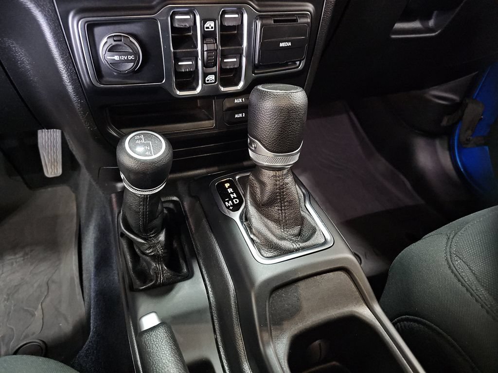 Used 2022 Jeep Gladiator Mojave AWD/4WD image 15