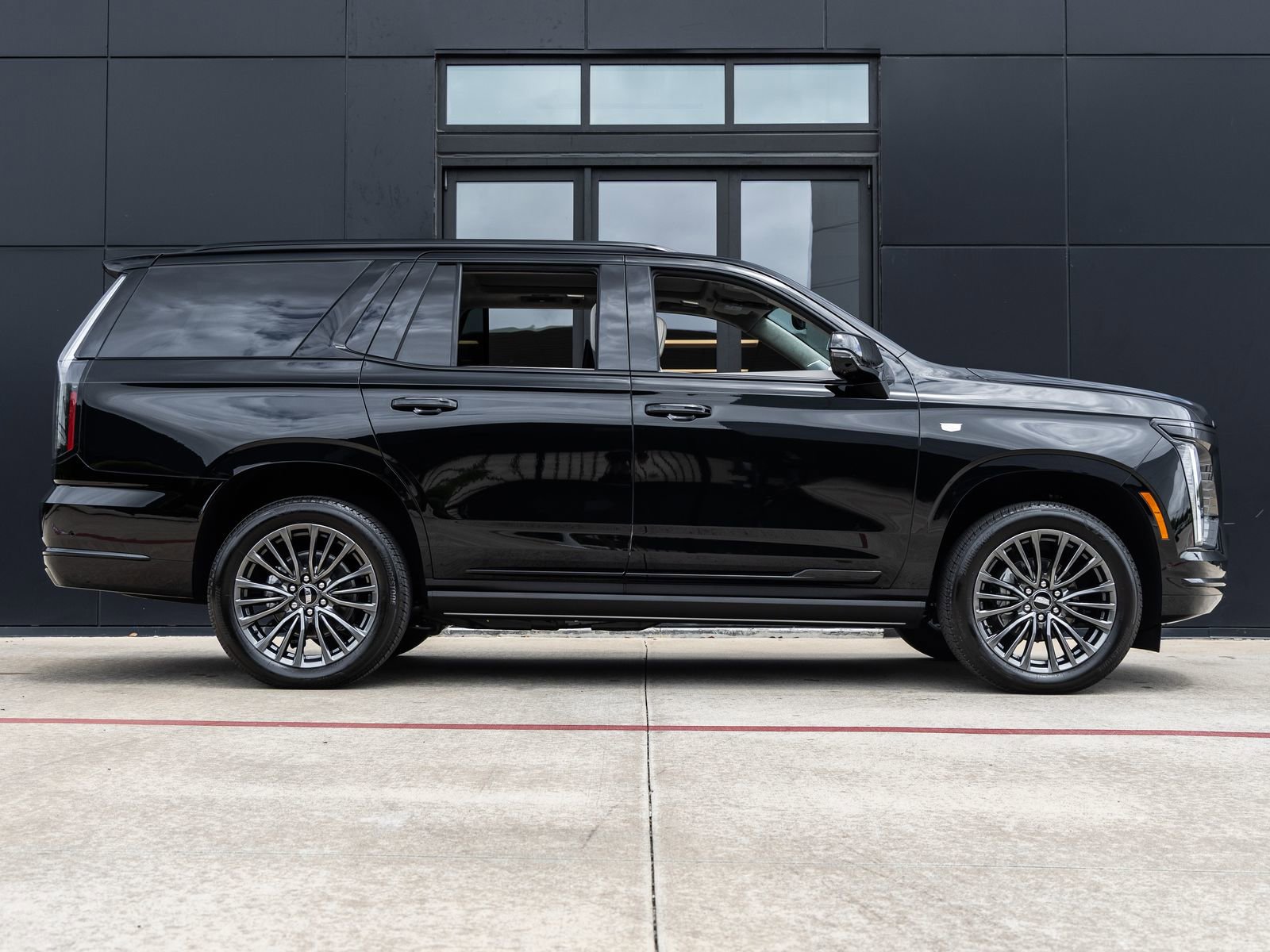 Used 2026 Cadillac Escalade Platinum Sport w/ LPO, Floor Liner Package AWD/4WD image 10