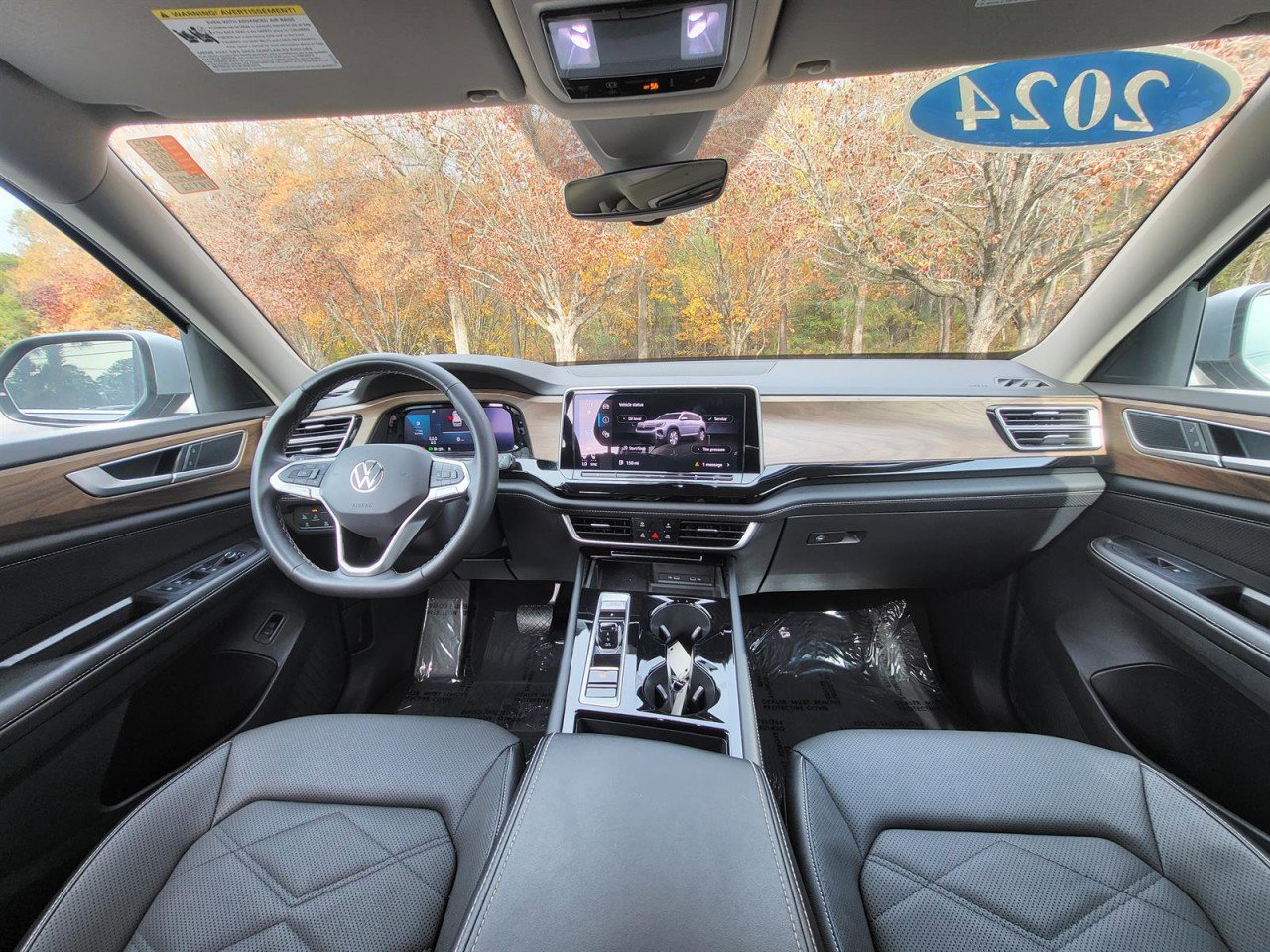 Used 2024 Volkswagen Atlas SE image 15