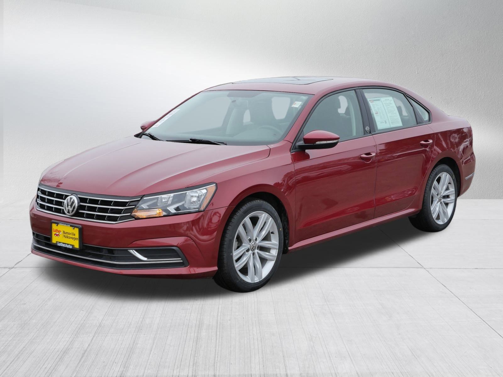 Used 2019 Volkswagen Passat 2.0T Wolfsburg image 3
