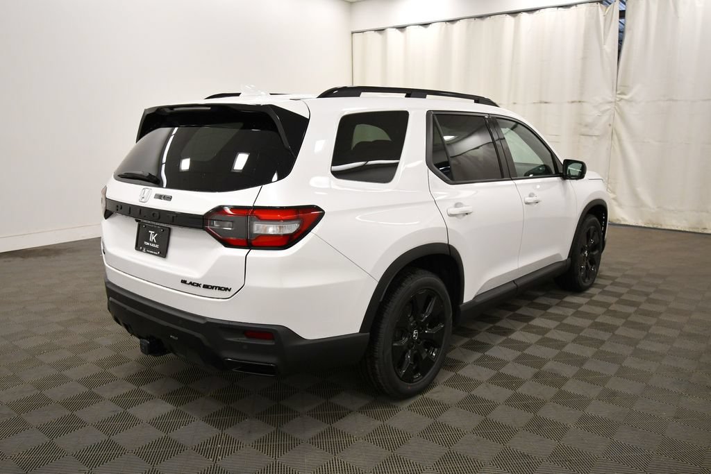 New 2026 Honda Pilot Black Edition image 7
