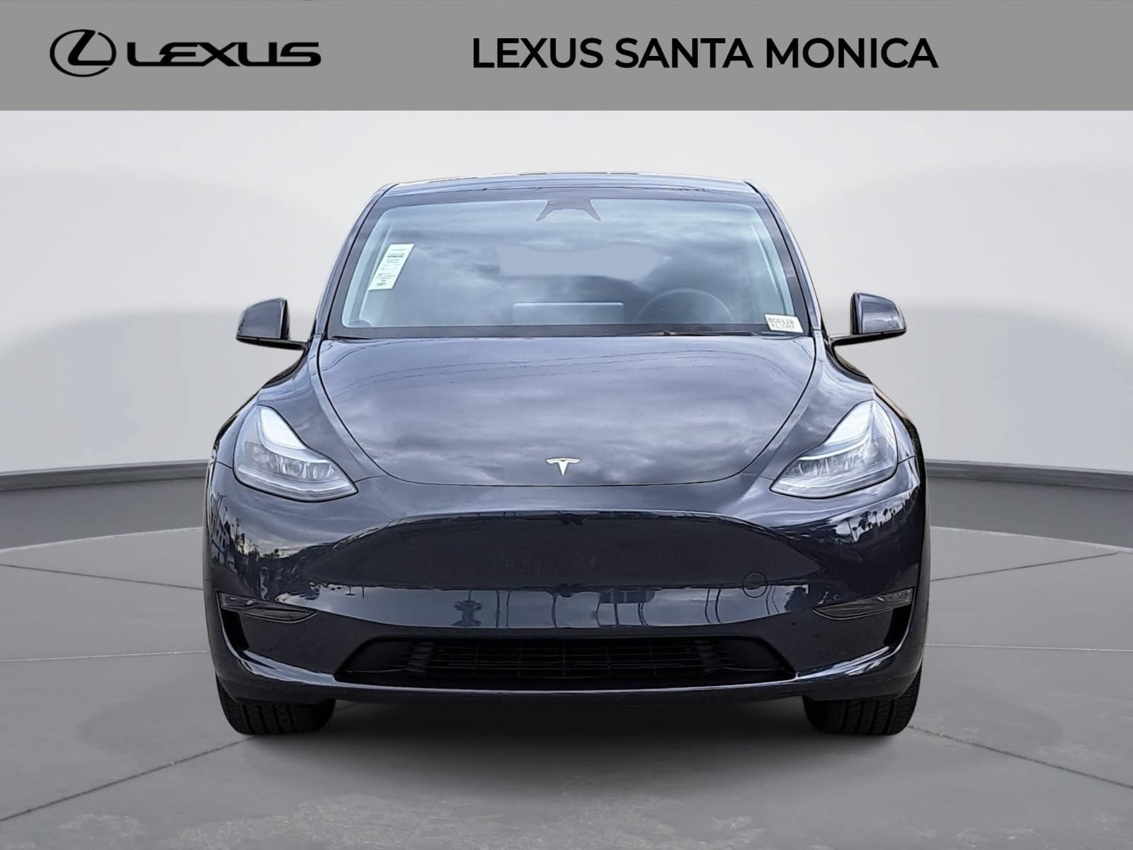 Used 2024 Tesla Model Y 2WD image 2