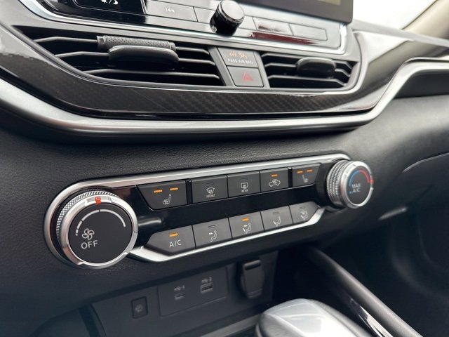 Used 2024 Nissan Altima 2.5 SR w/ SR Premium Package image 23