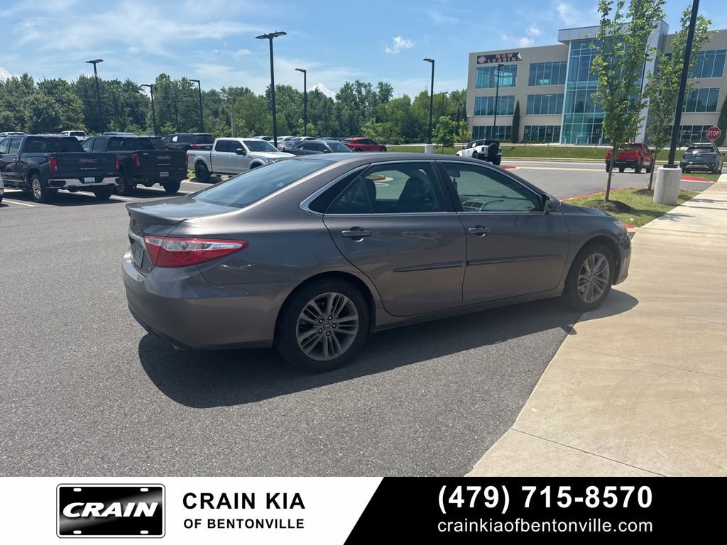 Used 2017 Toyota Camry SE FWD image 4